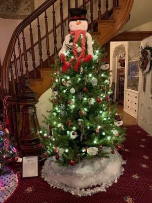 Christmas Tree decorated by Moraine Park Technical College’s Diversity Relations Office