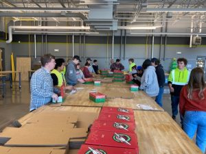 Gas Utility Students host Christmas in a Shoebox