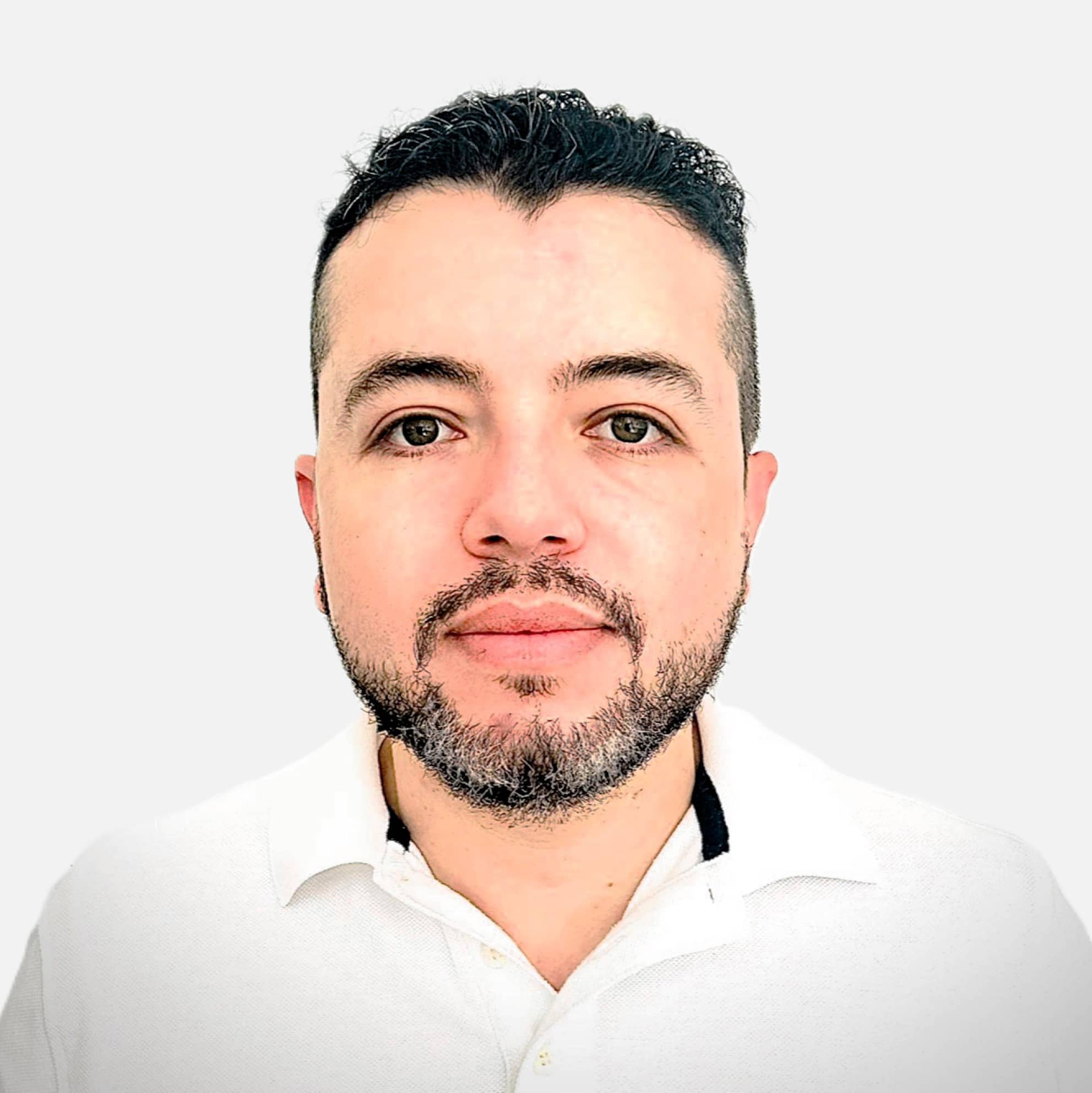 Rafael Viatela Headshot