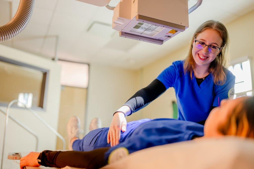 Radiology students in simulation